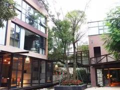 穿过街子古镇之后5分钟 成都无边界温泉池
