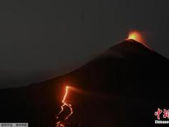 危地马拉帕卡亚火山喷发 或威胁超3000人安全